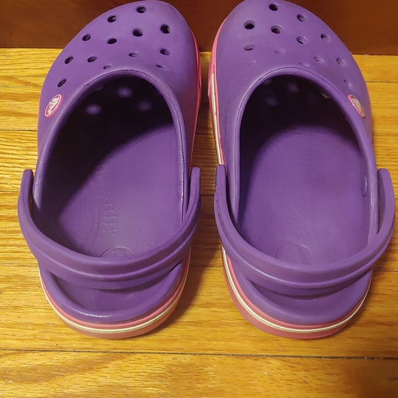 Girls.Crocs size 2 - Picture 4 of 4
